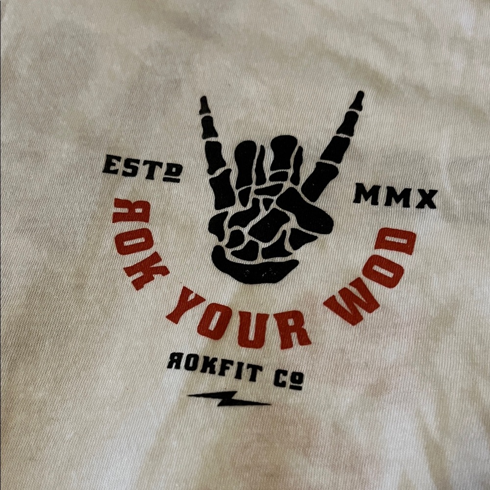 NWOT RokFit Tee - Picture 4 of 5